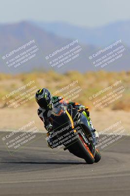 media/Oct-08-2022-SoCal Trackdays (Sat) [[1fc3beec89]]/Turn 16 (125pm)/